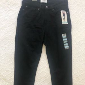 Denizen High Rise Black Skinny Jeans